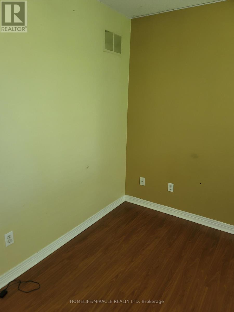 Photo 22 of 696 Penny Lane, Burlington ON