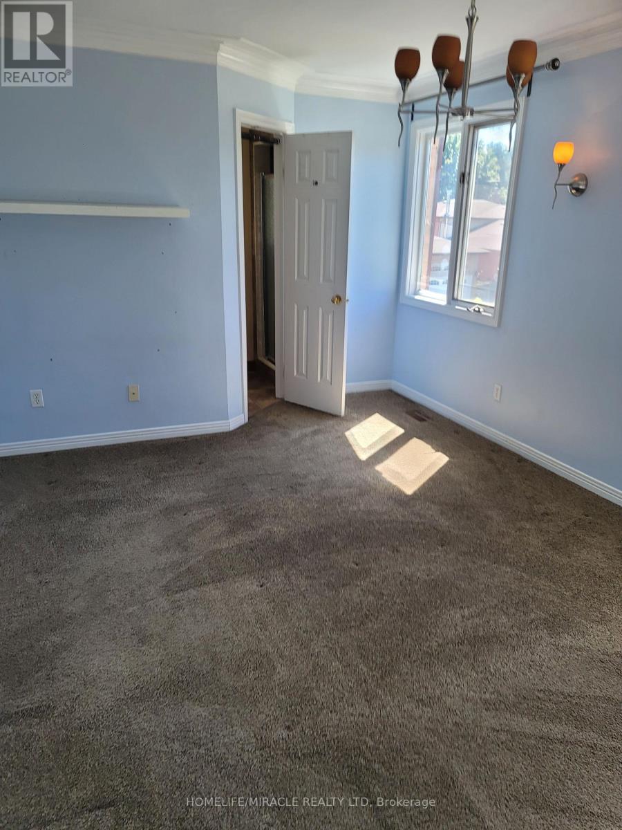 Photo 26 of 696 Penny Lane, Burlington ON