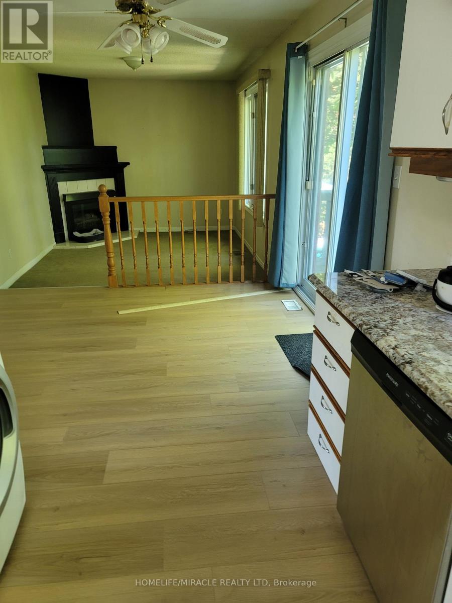 Photo 8 of 696 Penny Lane, Burlington ON