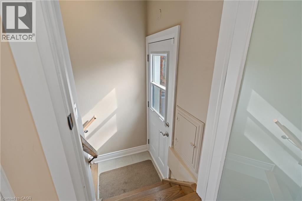 Photo 4 of 28 Dale Avenue Unit 2, Hamilton ON