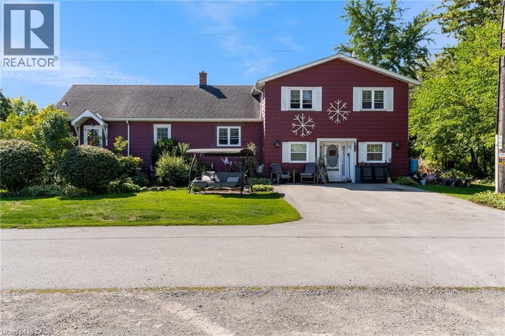 Photo 18 of 4018 Victoria Avenue, Vineland ON
