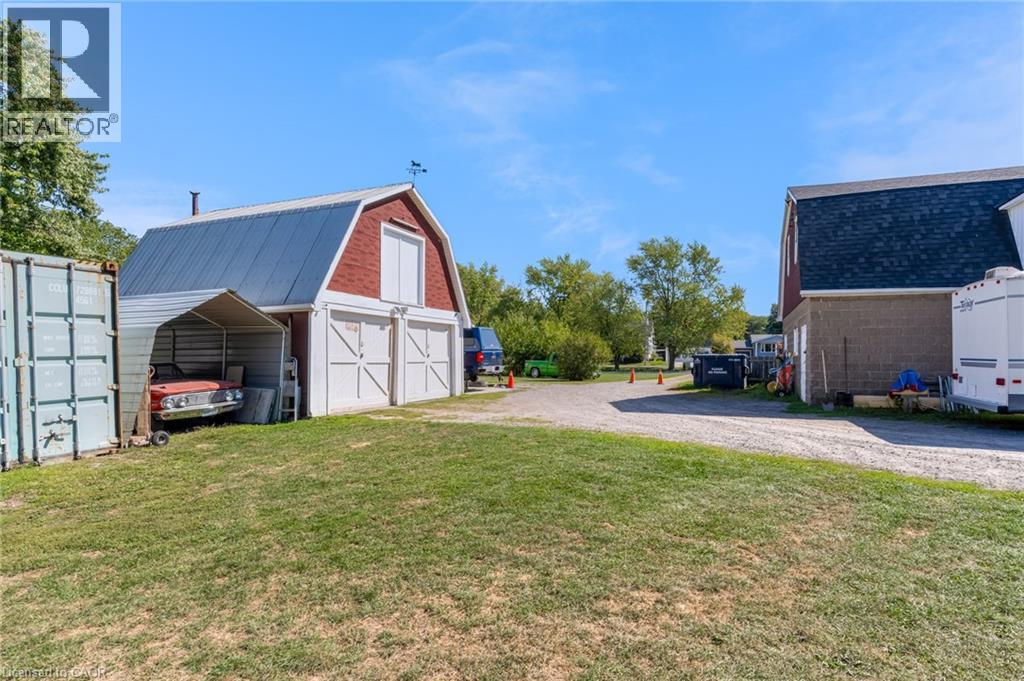 Photo 21 of 4018 Victoria Avenue, Vineland ON