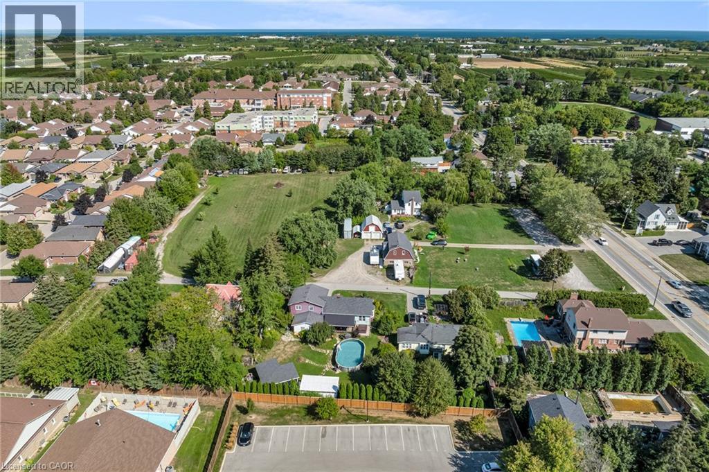 Photo 5 of 4018 Victoria Avenue, Vineland ON