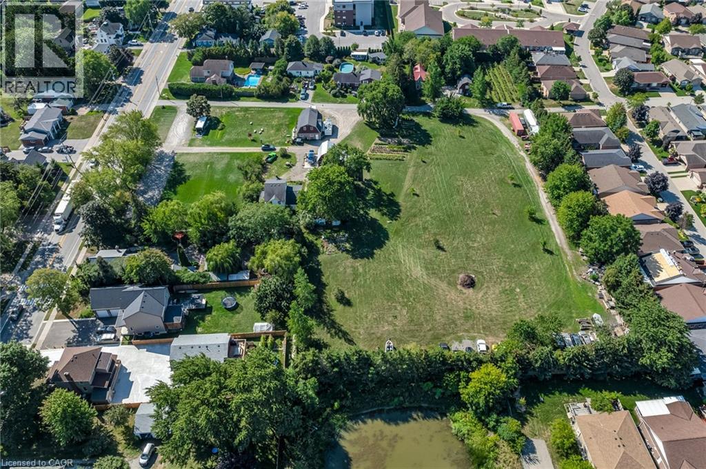 Photo 2 of 4022 Victoria Avenue, Vineland ON