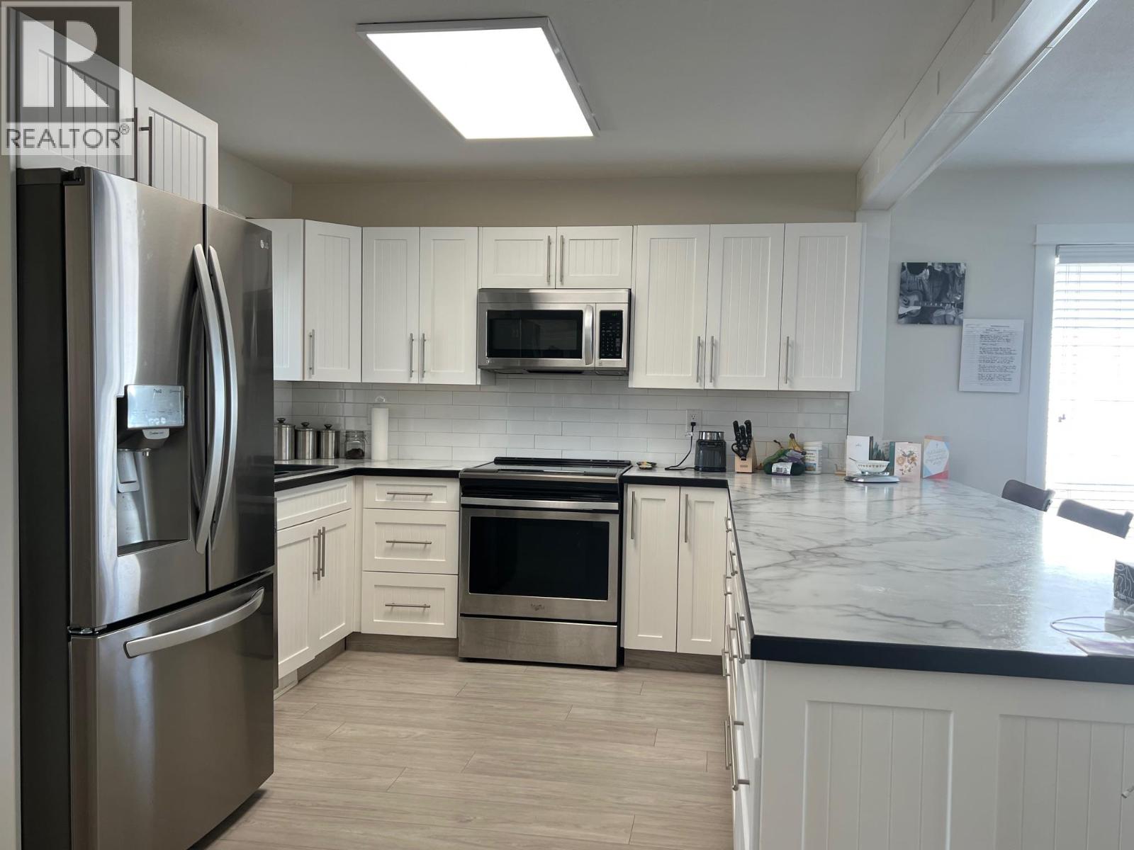 Photo 5 of 821 8th Avenue, Vernon BC