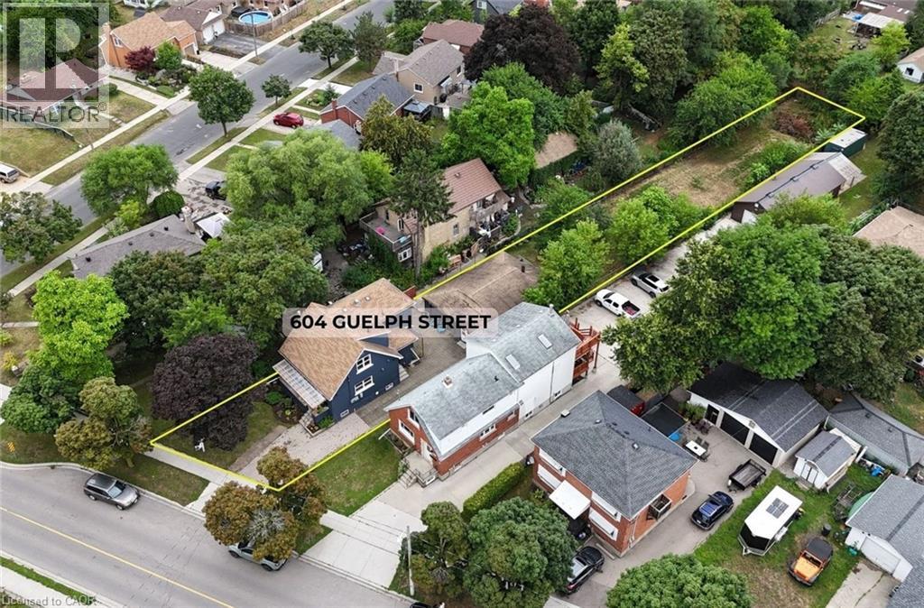 Photo 2 of 604 Guelph Street, Kitchener ON