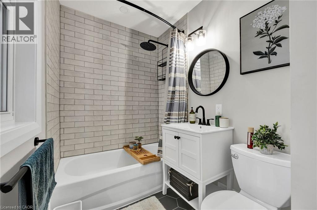 Photo 15 of 604 Guelph Street, Kitchener ON