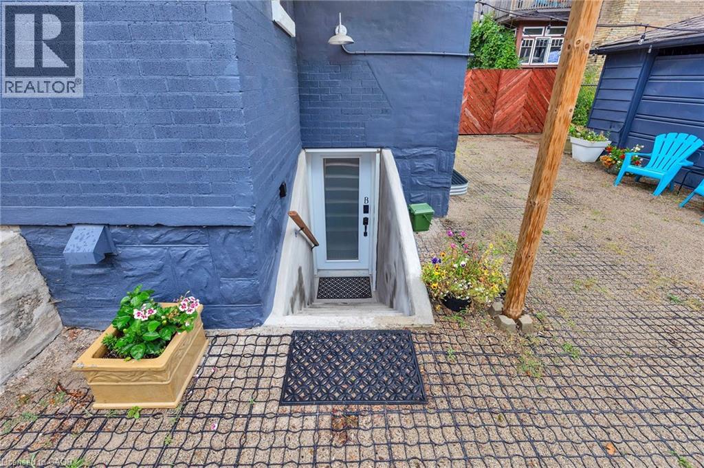 Photo 37 of 604 Guelph Street, Kitchener ON