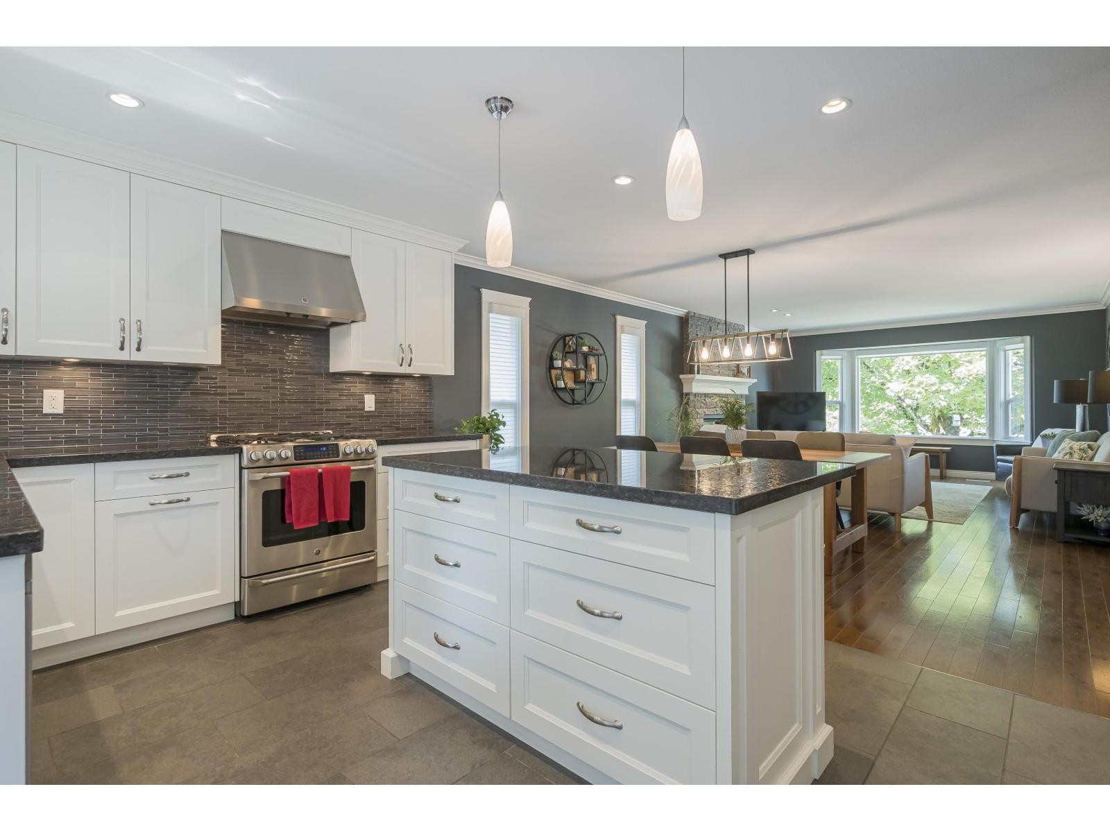 Photo 15 of 21242 94 B Avenue, Langley BC