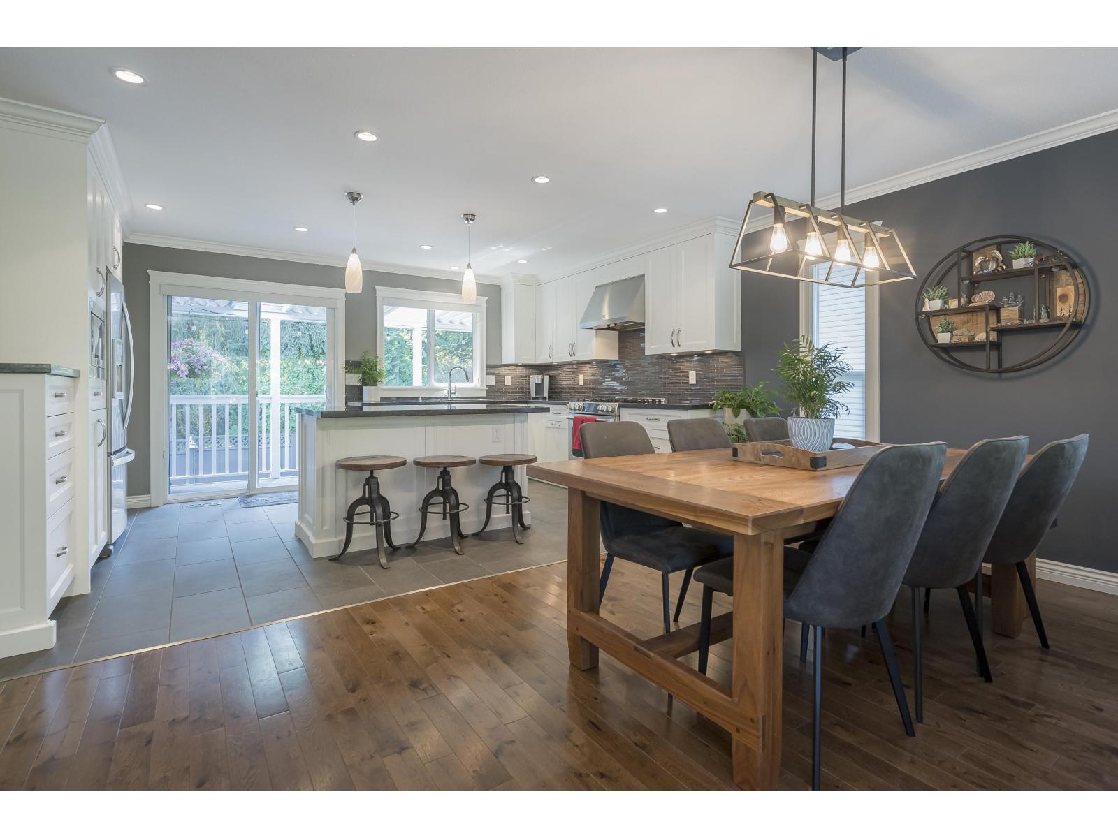 Photo 9 of 21242 94 B Avenue, Langley BC