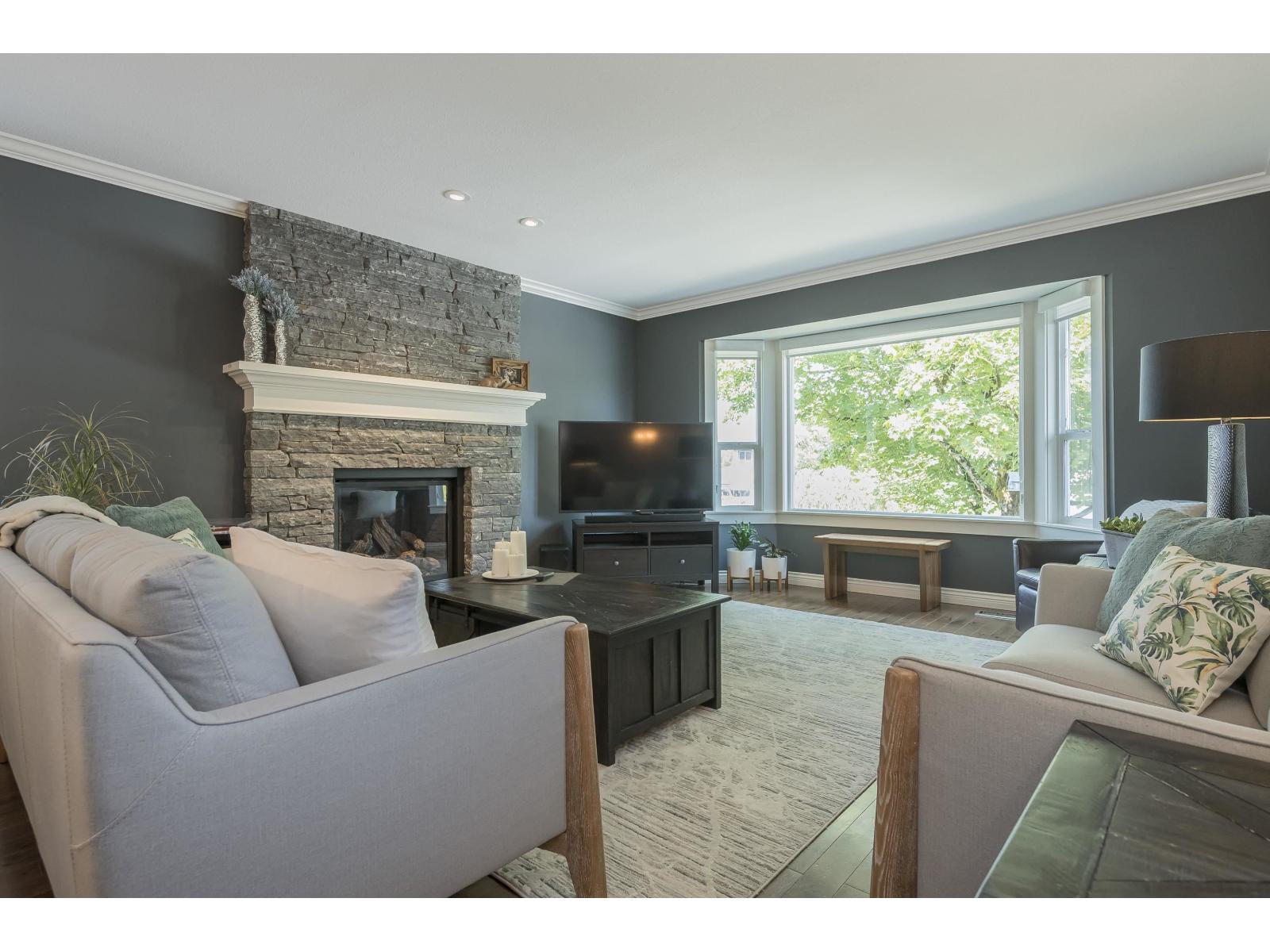 Photo 6 of 21242 94 B Avenue, Langley BC