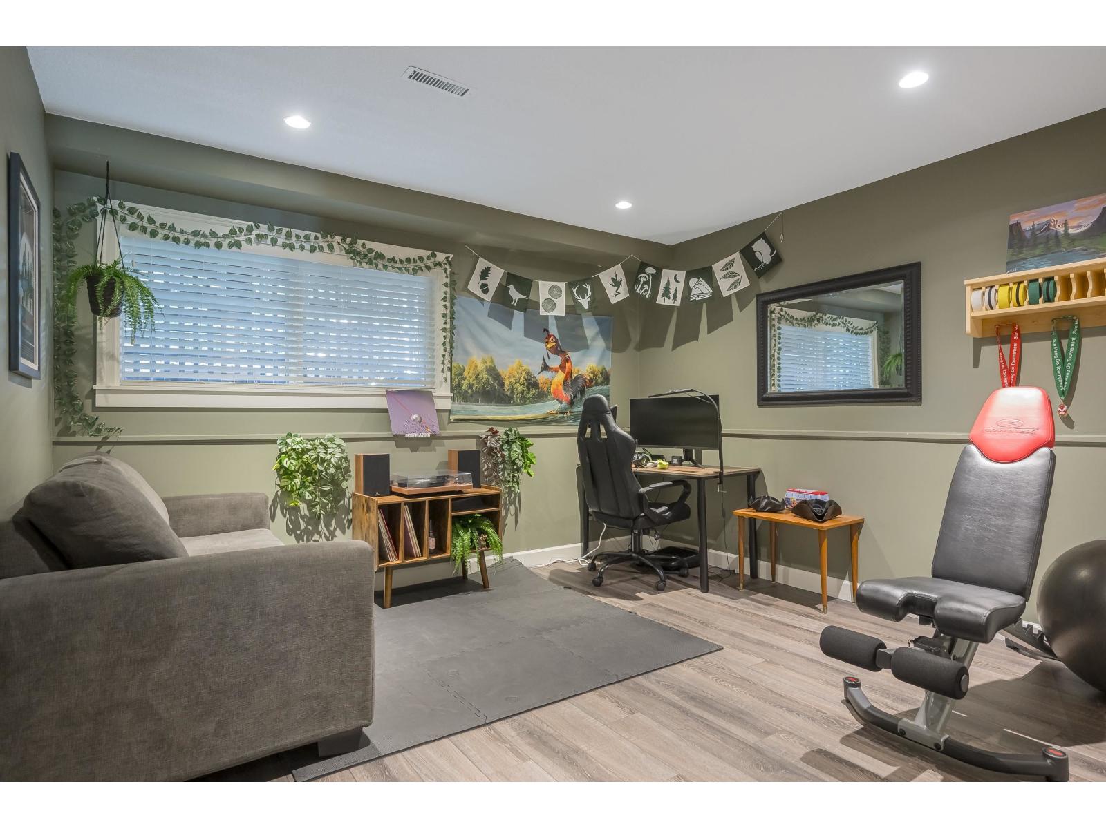 Photo 25 of 21242 94 B Avenue, Langley BC