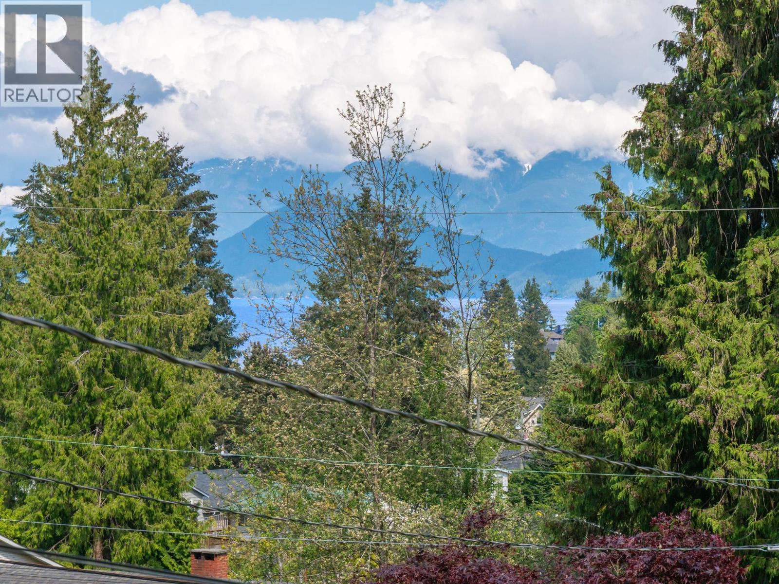 642 GOWER POINT ROAD, Gibsons