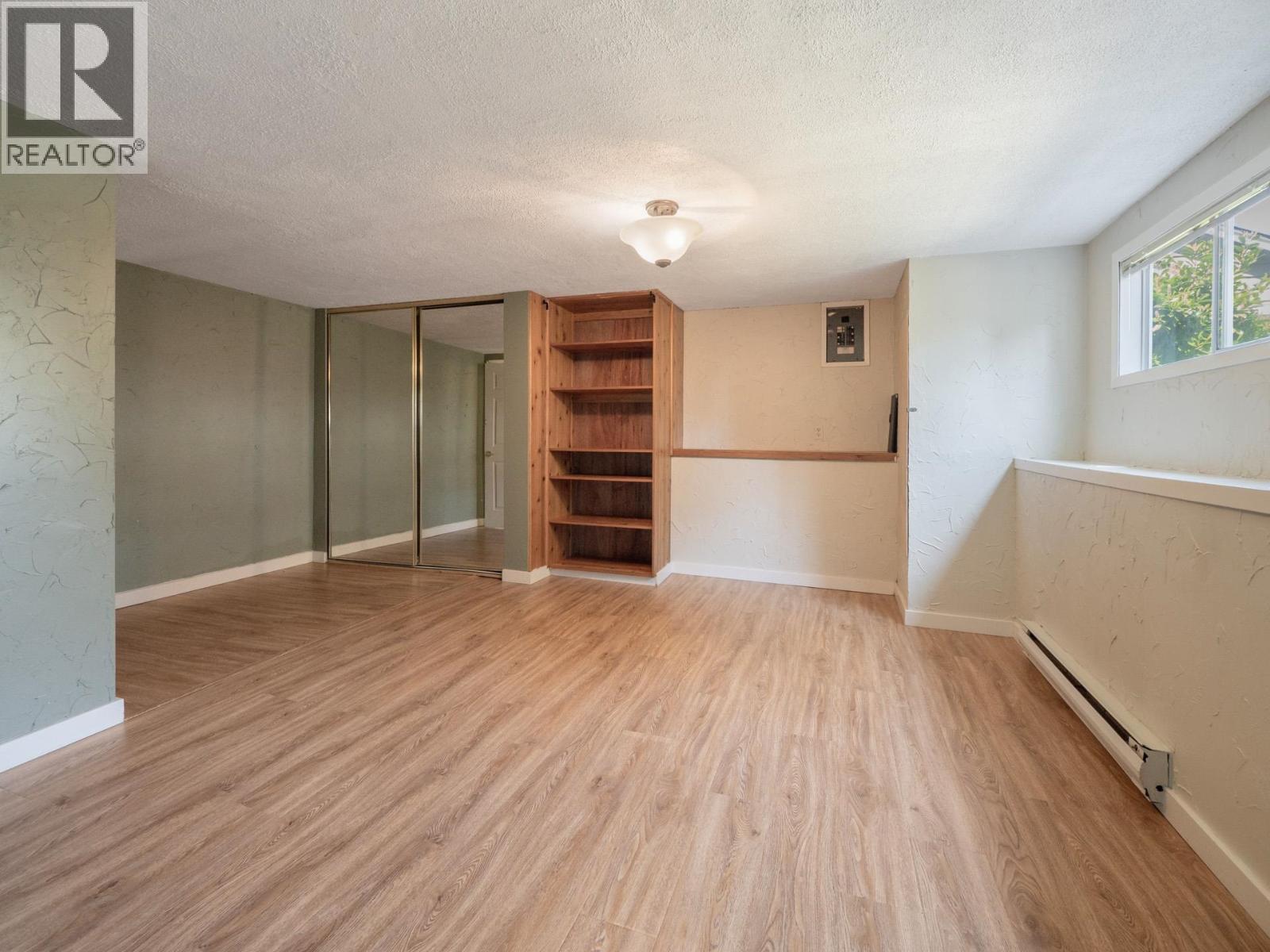 642 GOWER POINT ROAD, Gibsons