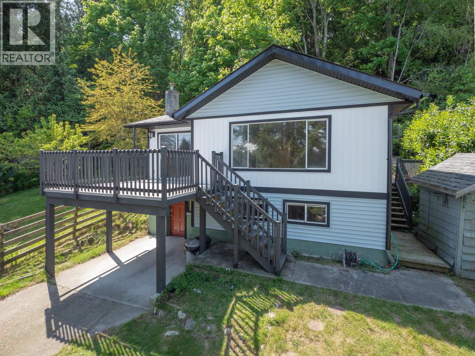 642 GOWER POINT ROAD, Gibsons