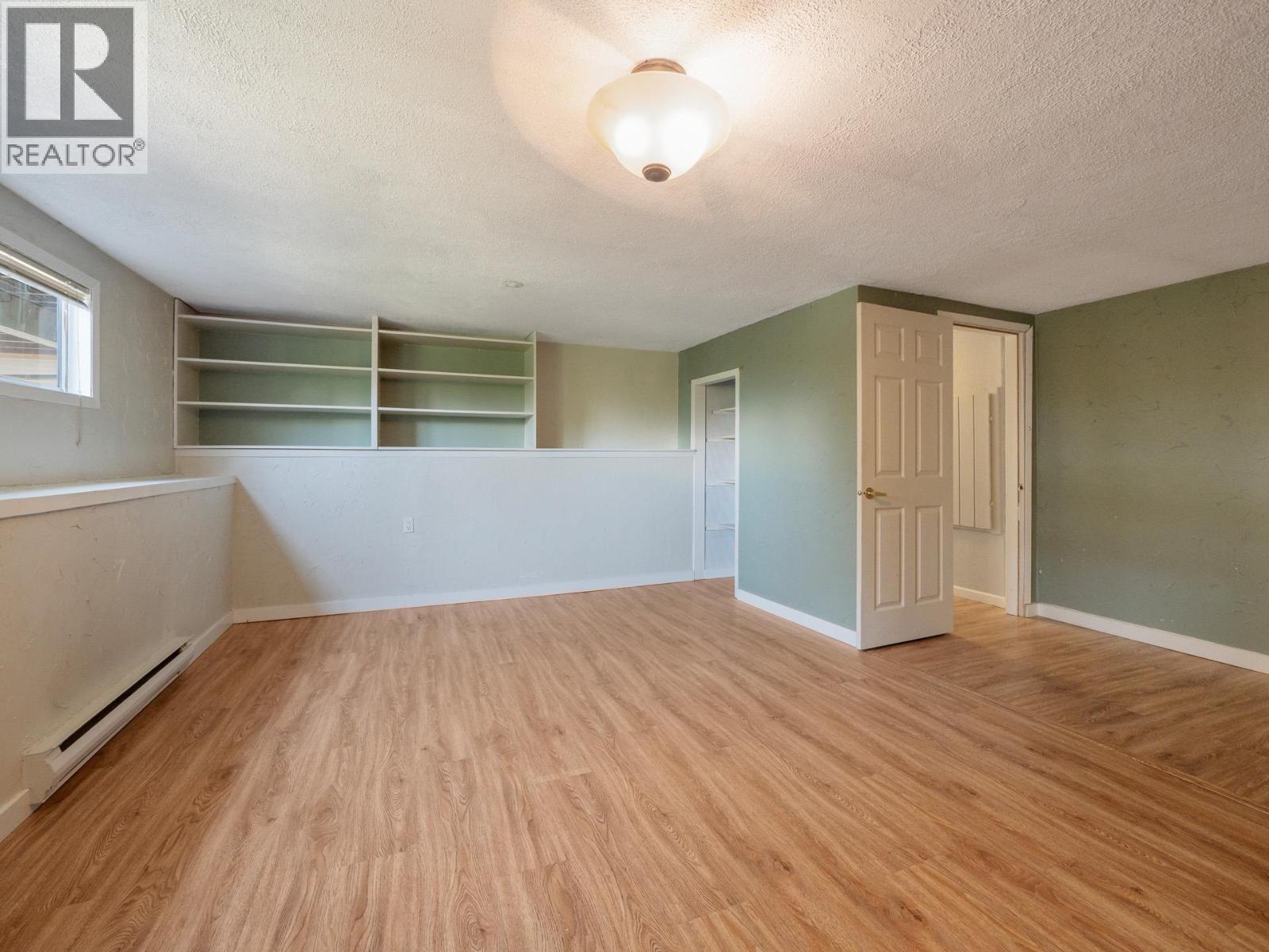 642 GOWER POINT ROAD, Gibsons