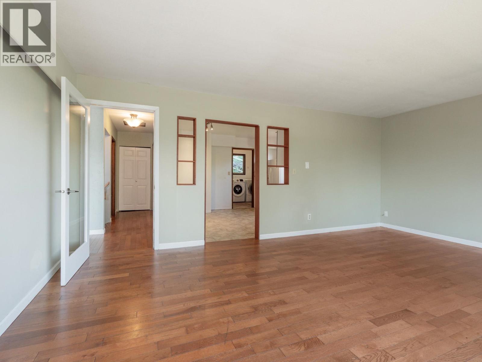 642 GOWER POINT ROAD, Gibsons