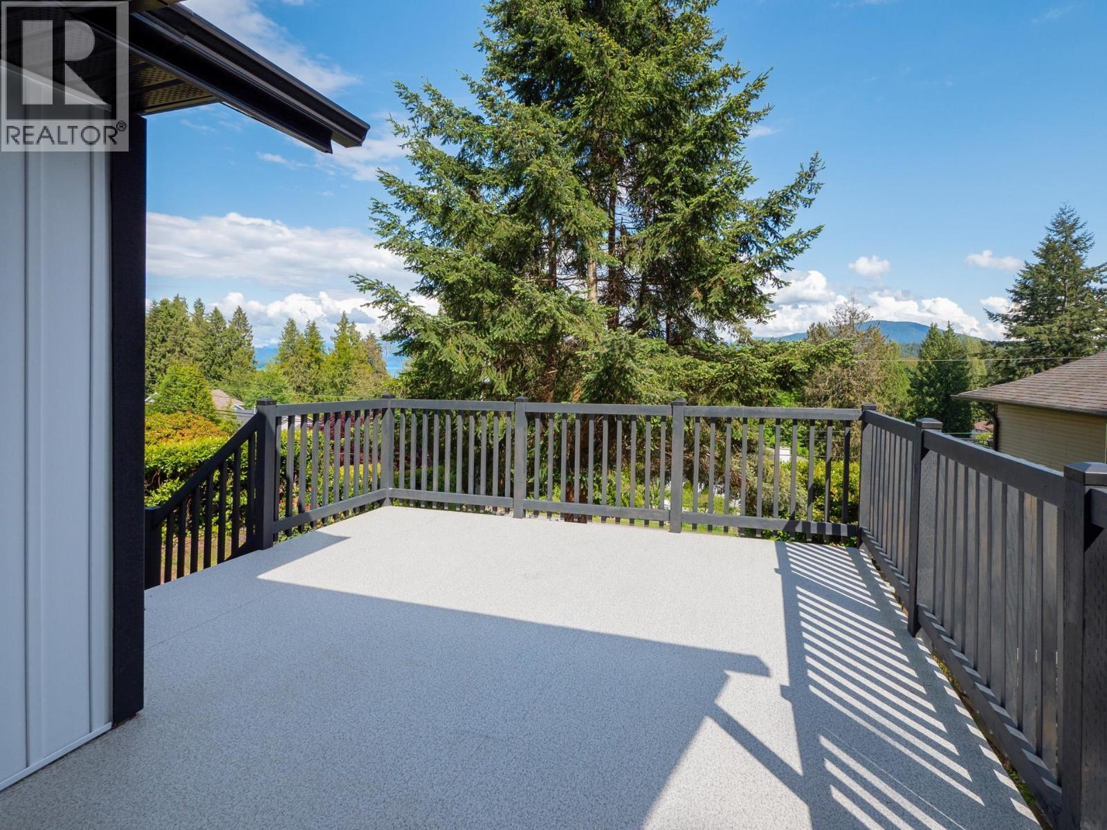 642 GOWER POINT ROAD, Gibsons