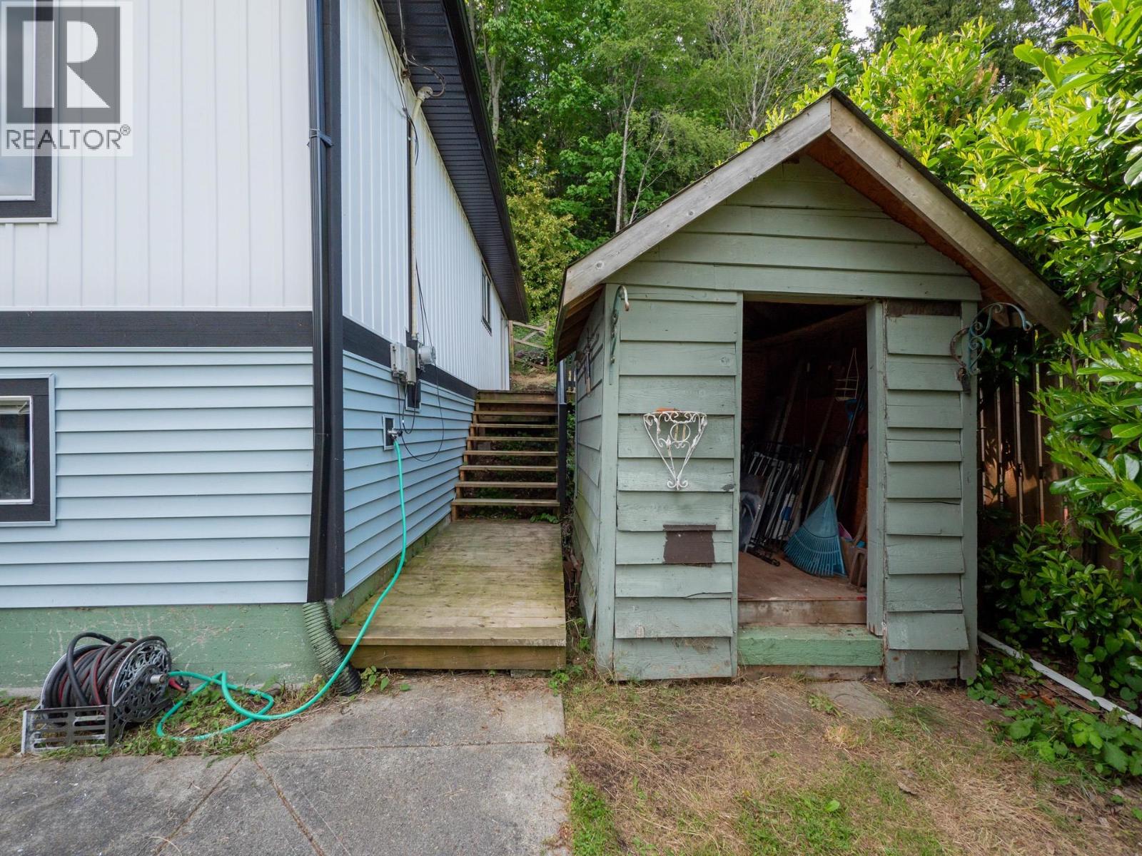 642 GOWER POINT ROAD, Gibsons