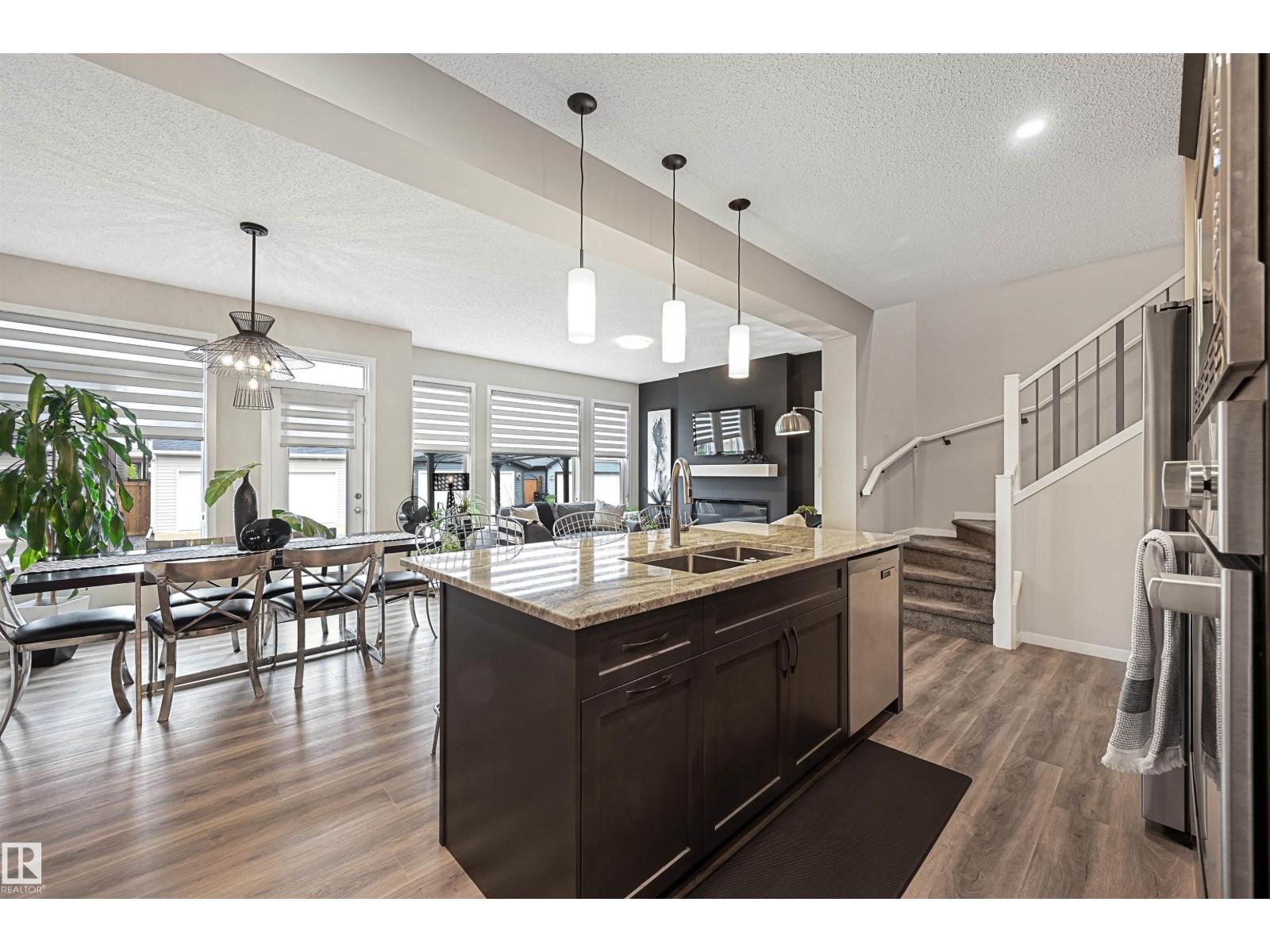 Photo 7 of 1914 159 St Sw, Edmonton AB