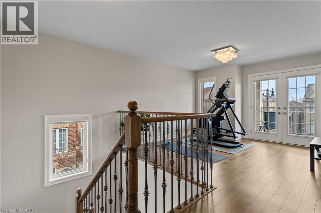 Photo 22 of 129 Fingland Crescent, Waterdown ON