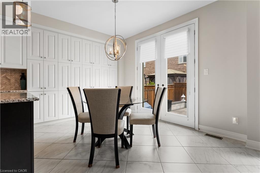 Photo 18 of 129 Fingland Crescent, Waterdown ON