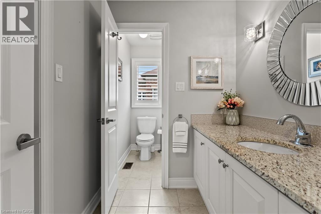 Photo 29 of 129 Fingland Crescent, Waterdown ON