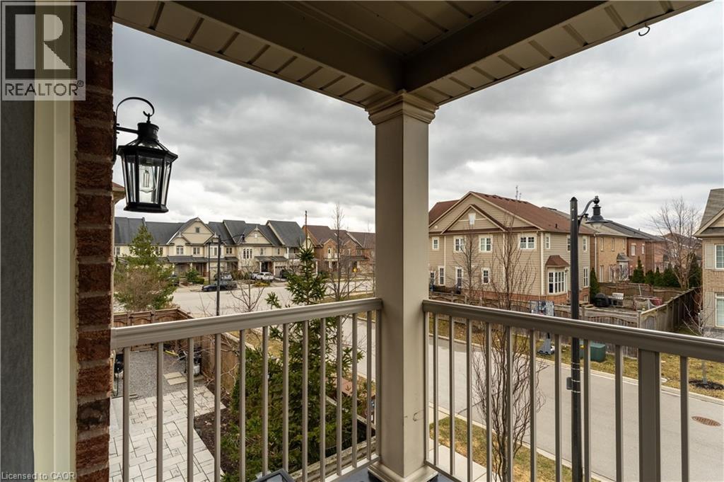 Photo 24 of 129 Fingland Crescent, Waterdown ON