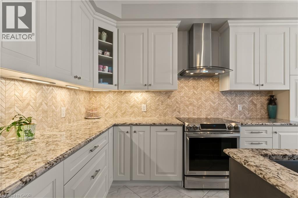 Photo 15 of 129 Fingland Crescent, Waterdown ON