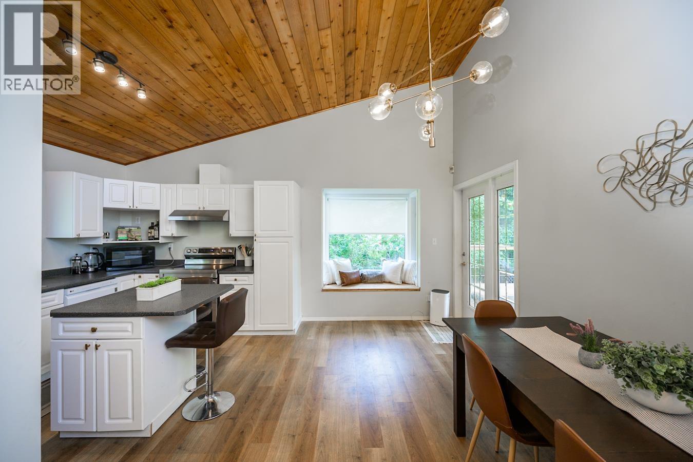 Photo 10 of 3917 Gilbert Drive, Prince George BC