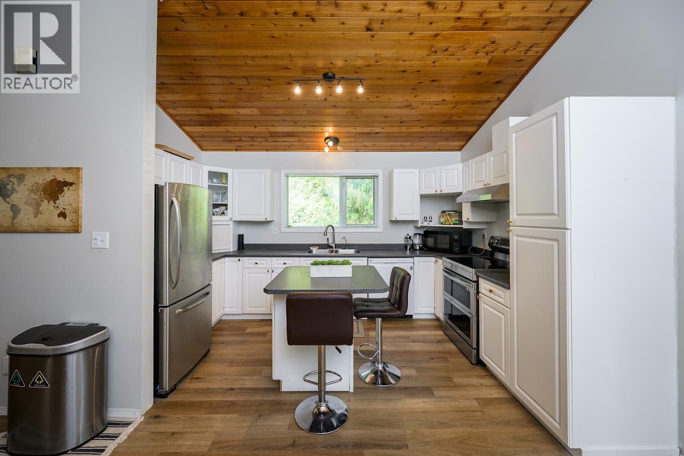 Photo 12 of 3917 Gilbert Drive, Prince George BC