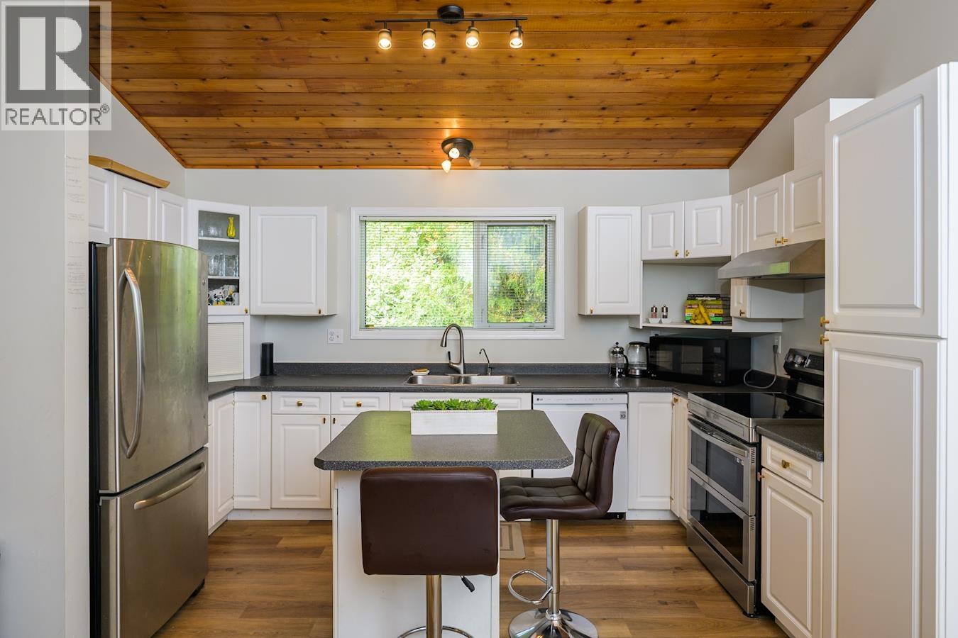Photo 13 of 3917 Gilbert Drive, Prince George BC