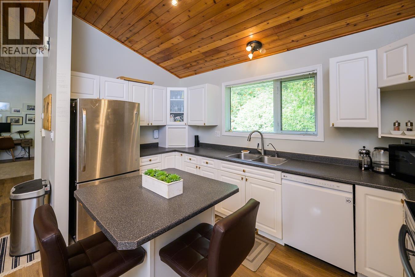 Photo 14 of 3917 Gilbert Drive, Prince George BC