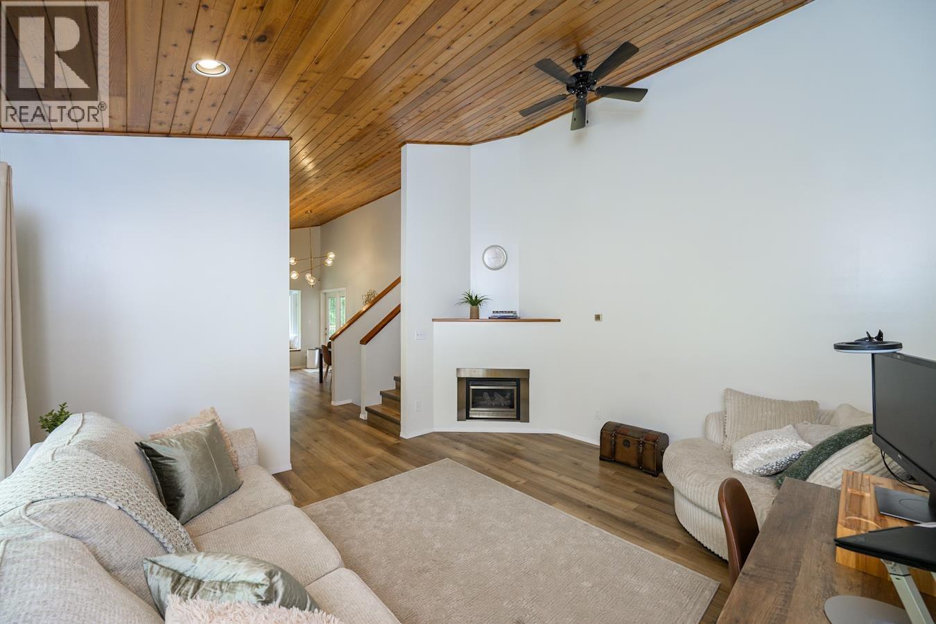 Photo 6 of 3917 Gilbert Drive, Prince George BC