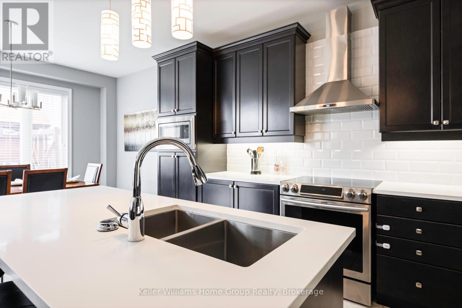 Photo 15 of 357 Col Phillips Drive, Shelburne ON