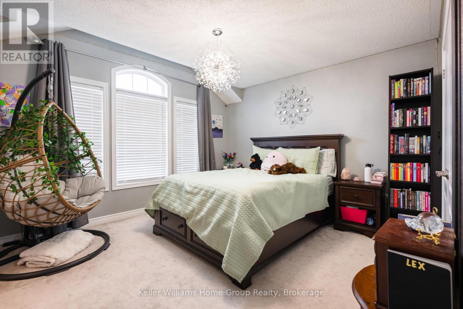 Photo 23 of 357 Col Phillips Drive, Shelburne ON