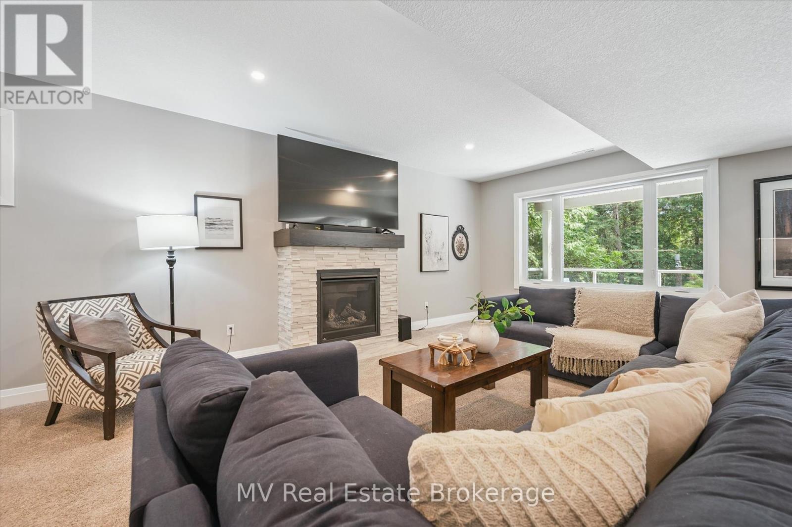 Photo 32 of 217 B East Mill Street, Centre Wellington ON