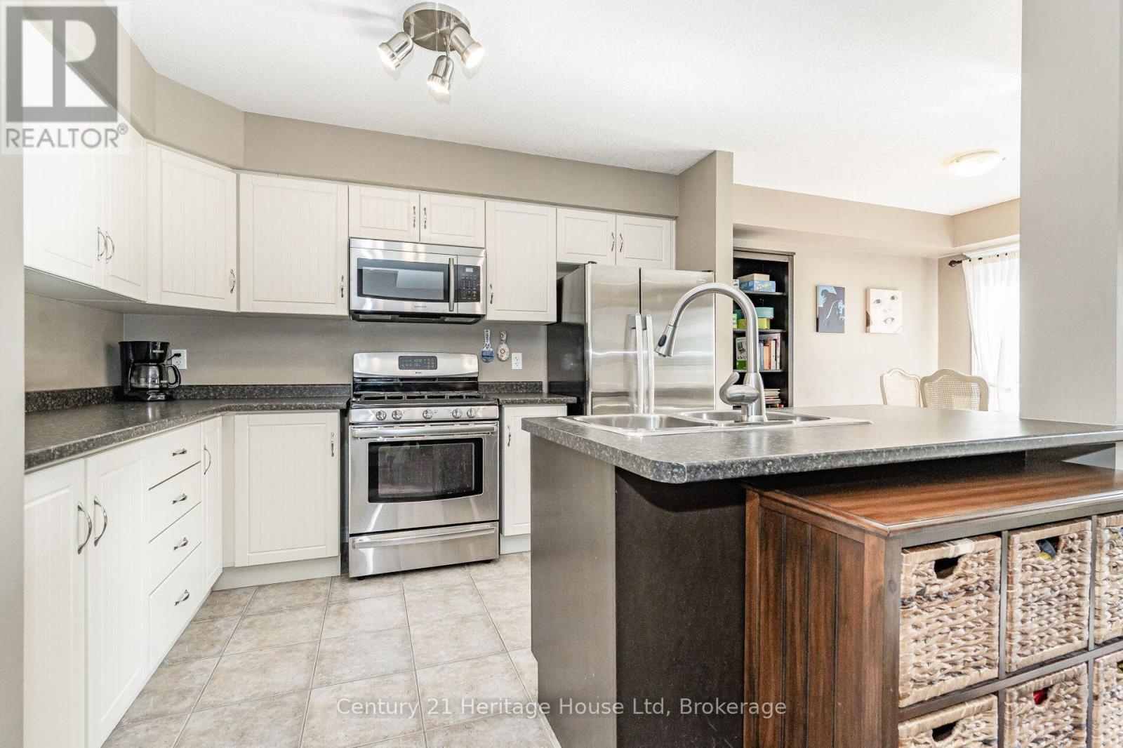 Photo 10 of 116 Creighton Avenue, Guelph ON