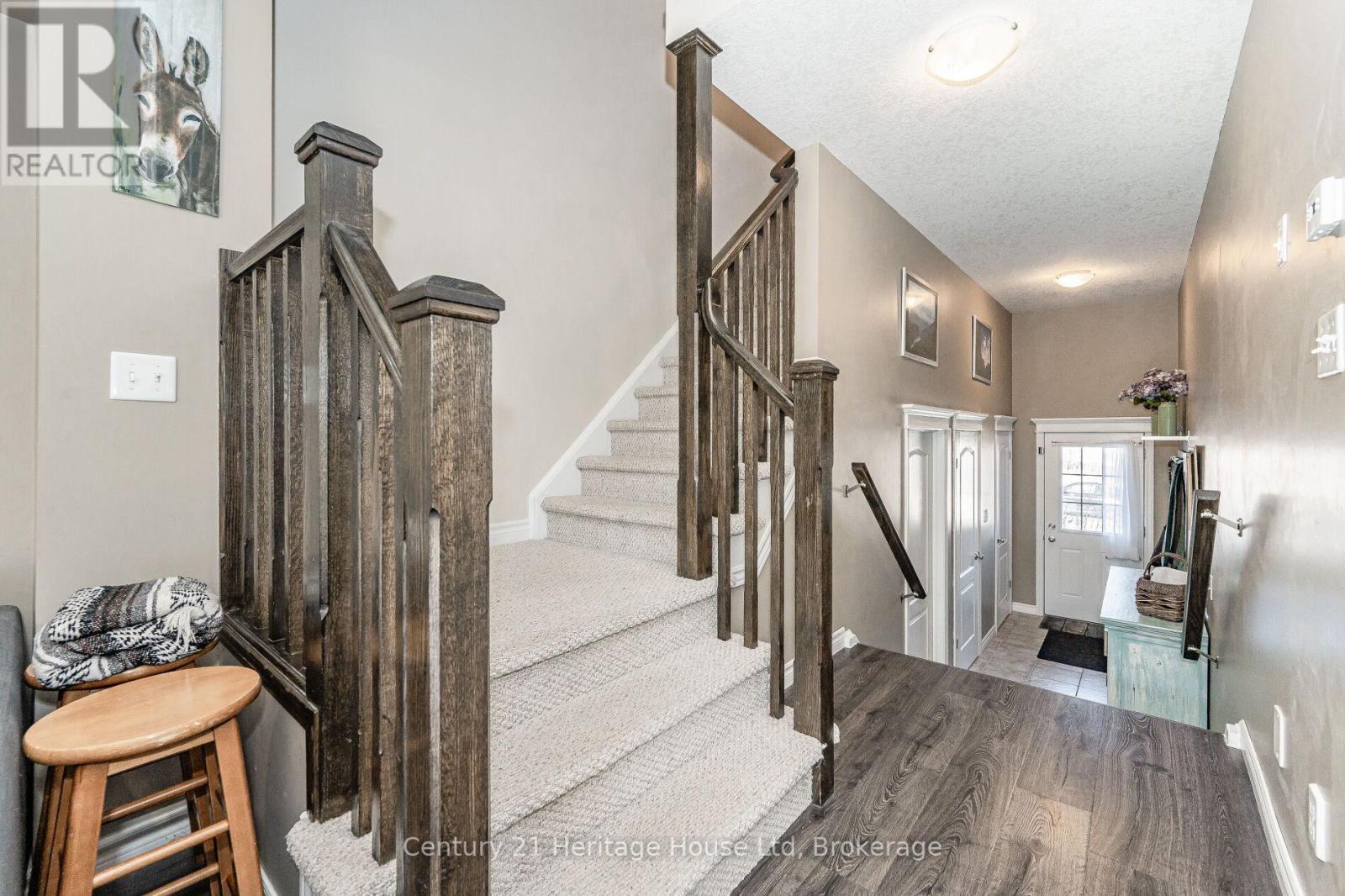 Photo 18 of 116 Creighton Avenue, Guelph ON