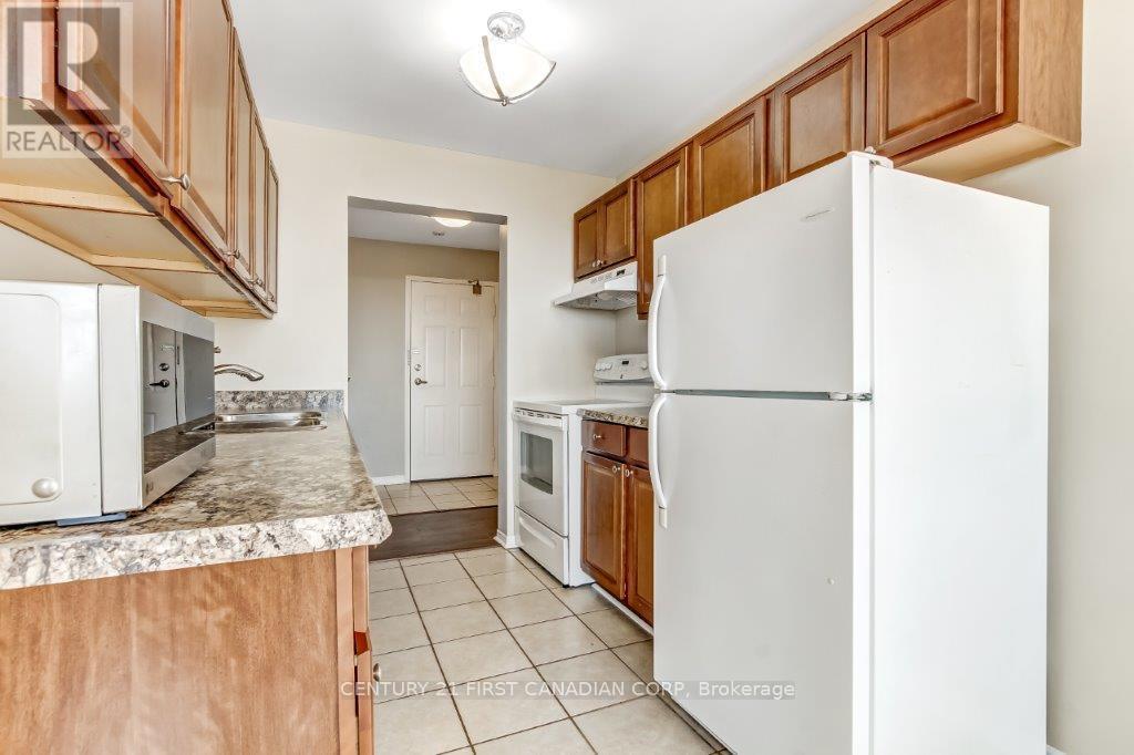 Photo 12 of 909 1600 Adelaide Street N, London North ON