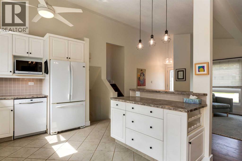 Photo 16 of 503 Athlone Road Se, Calgary AB