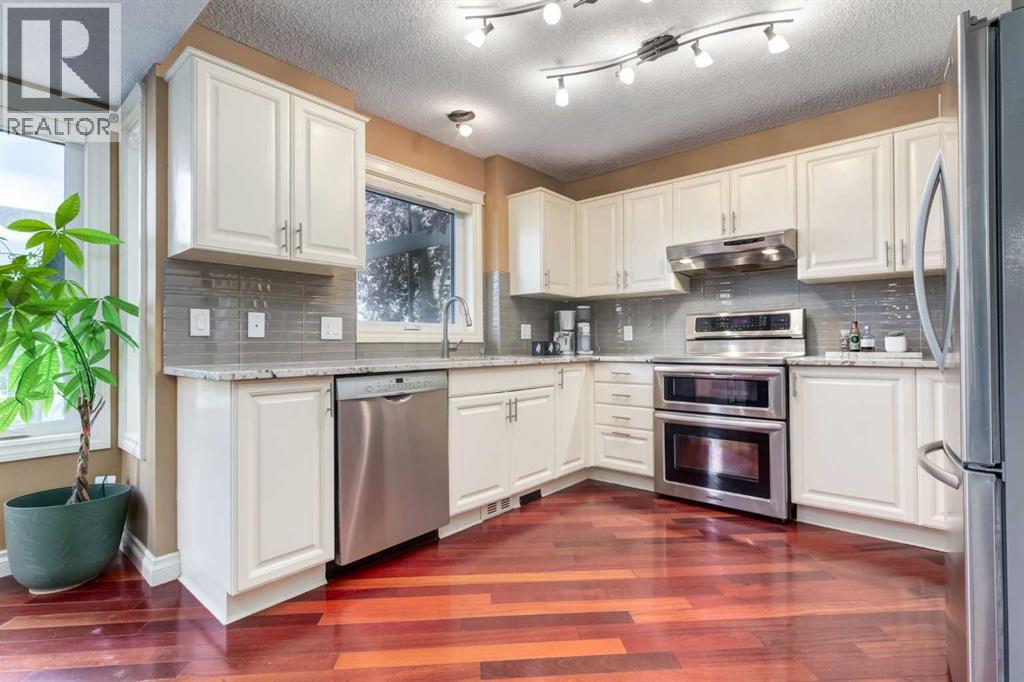 Photo 10 of 101 Scripps Landing Nw, Calgary AB