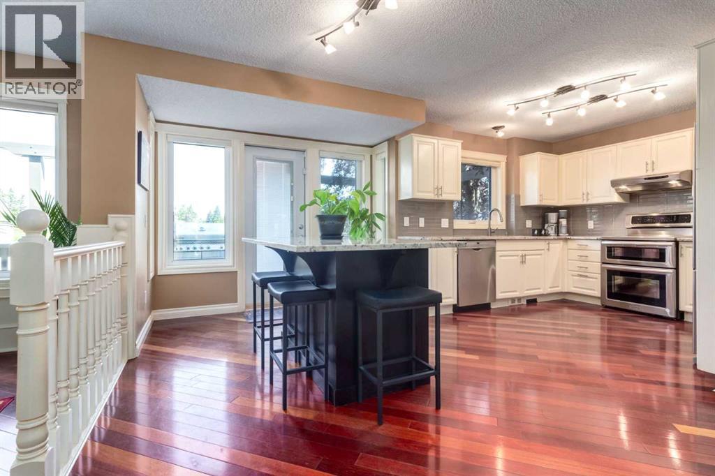 Photo 15 of 101 Scripps Landing Nw, Calgary AB