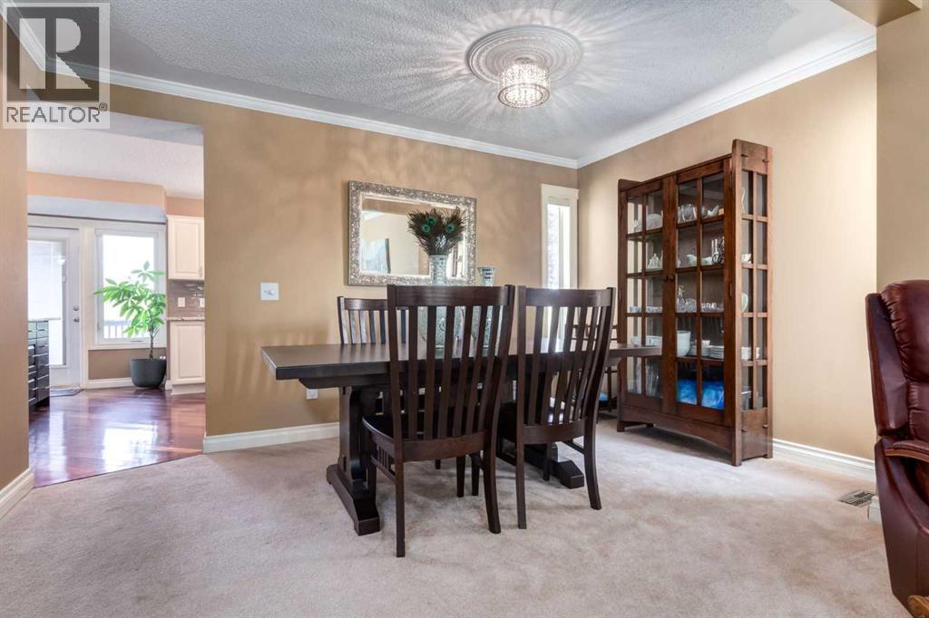 Photo 9 of 101 Scripps Landing Nw, Calgary AB