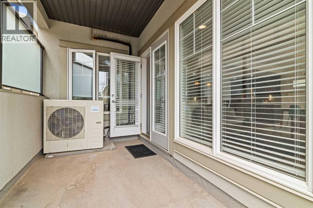 Photo 13 of 4 2428 30 Street Sw, Calgary AB