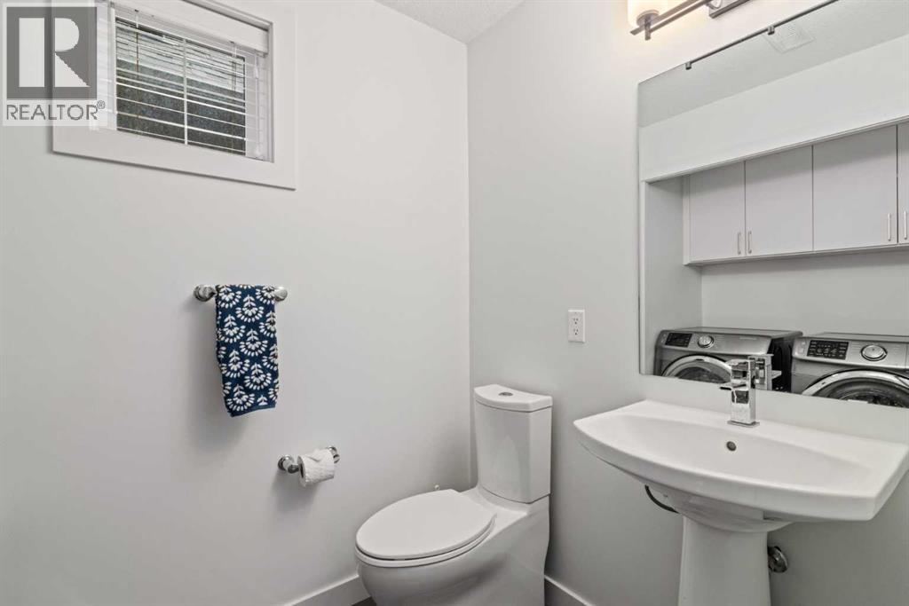 Photo 14 of 4 2428 30 Street Sw, Calgary AB