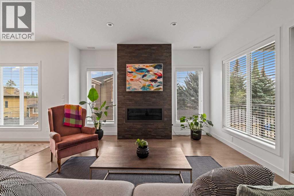 Photo 6 of 4 2428 30 Street Sw, Calgary AB