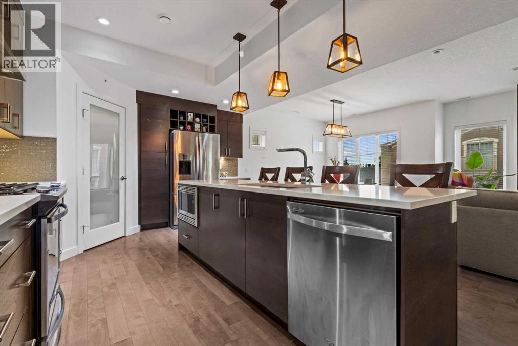 Photo 9 of 4 2428 30 Street Sw, Calgary AB