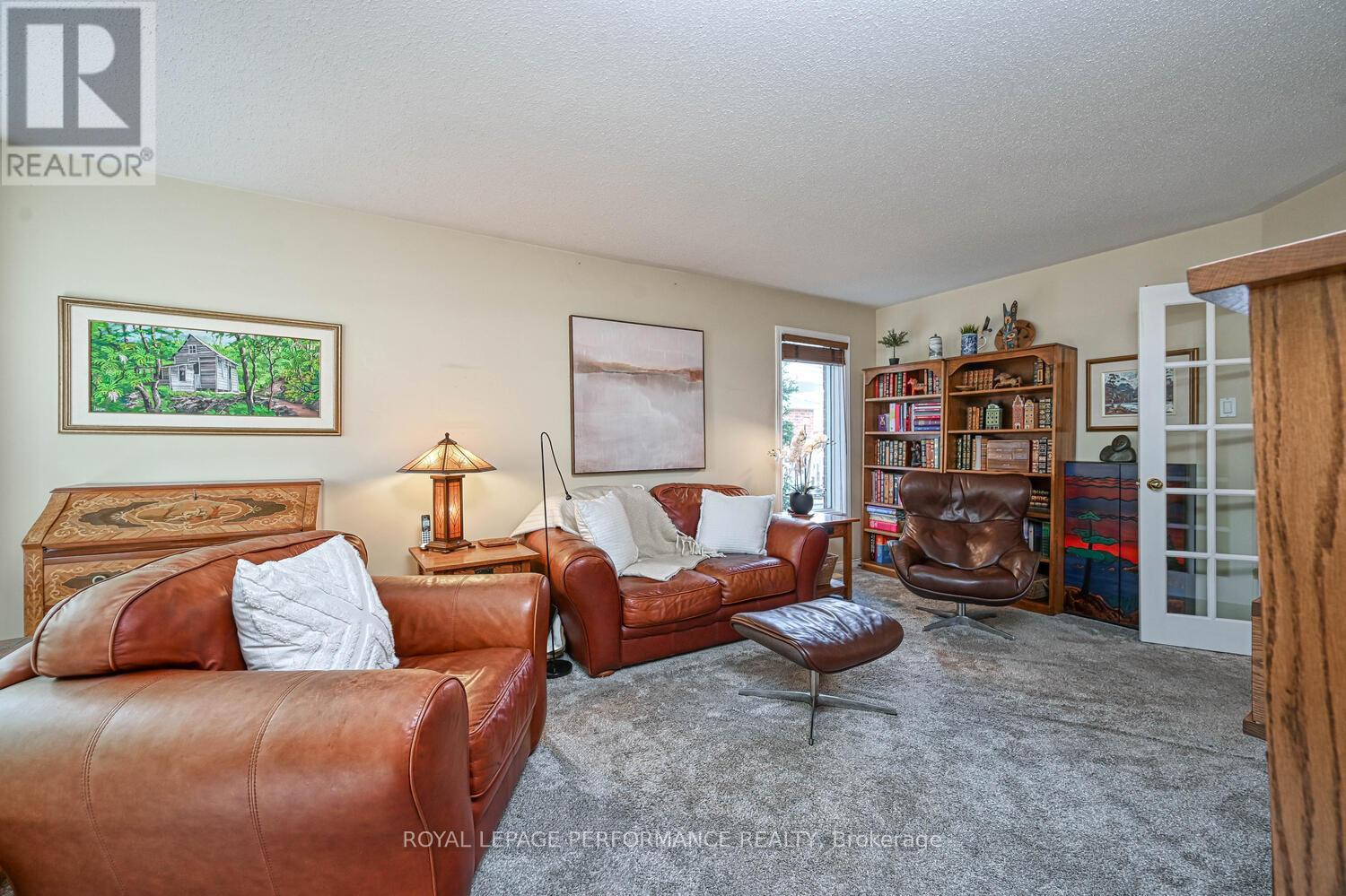 Photo 12 of 3026 Sable Ridge Drive, Ottawa ON