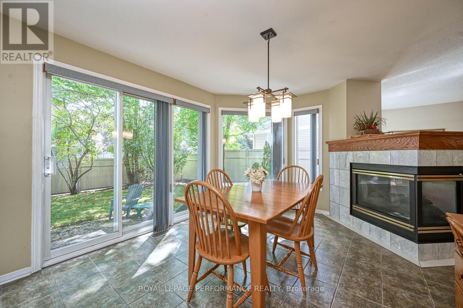 Photo 18 of 3026 Sable Ridge Drive, Ottawa ON